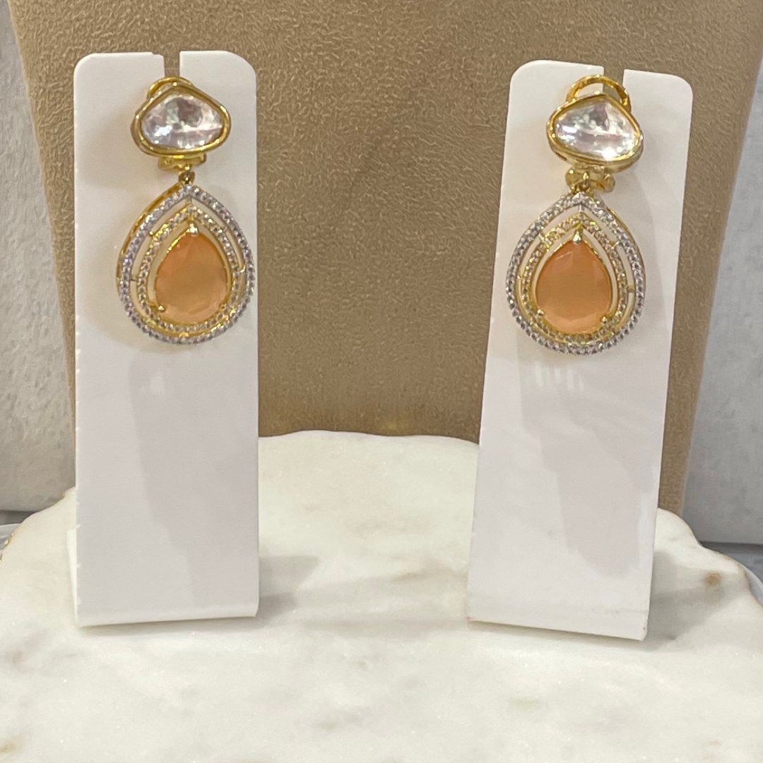 ALIZA PEACH NECKLACE