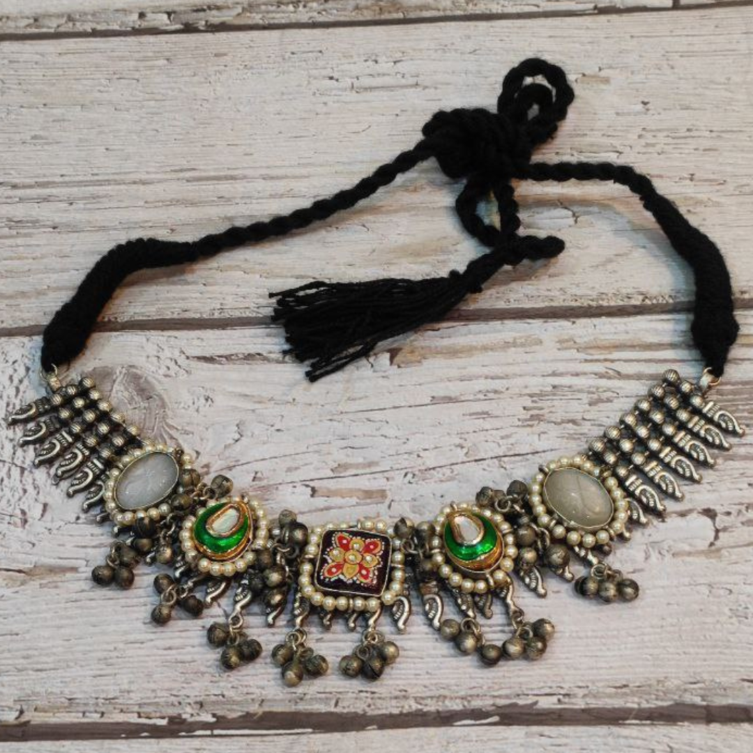 SAJADA NECKLACE