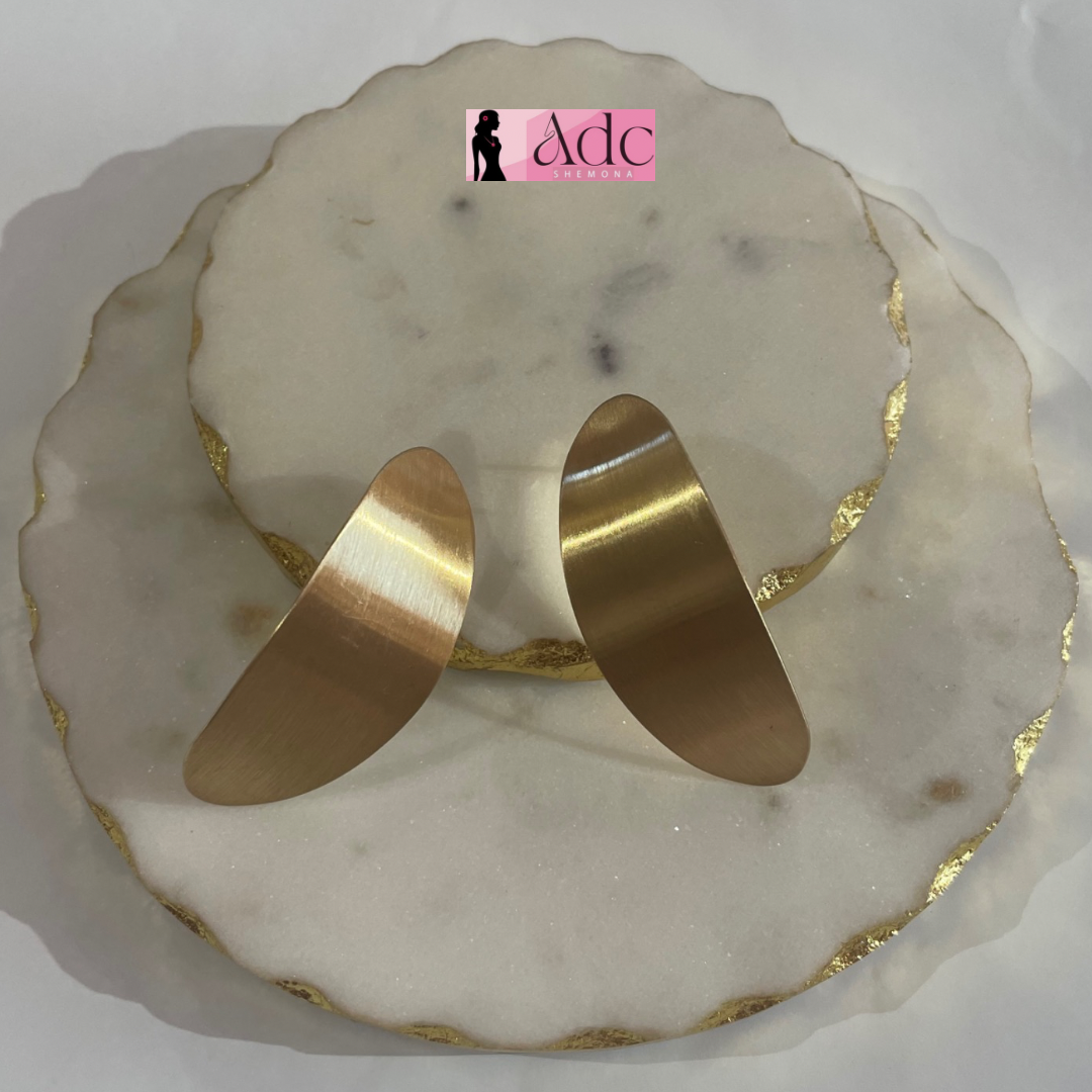 CRESCENT CORE GOLDEN EARRINGS