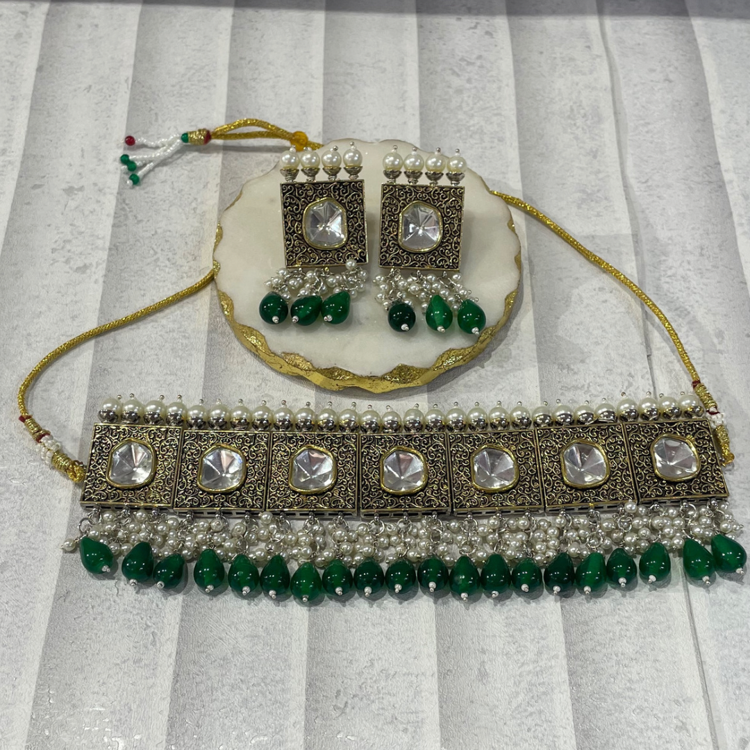 RAJWADA GREEN NECKLACE