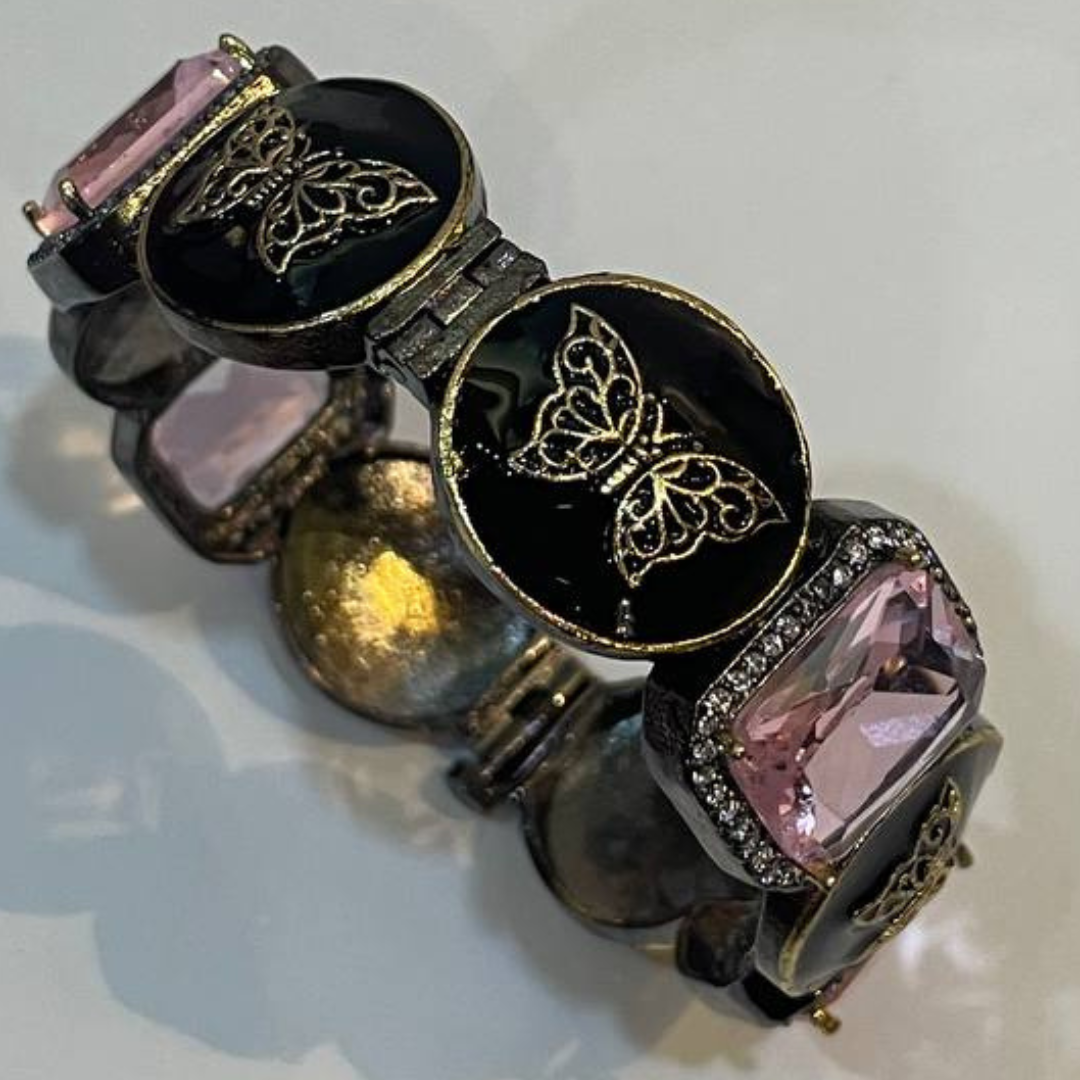 CUTIE FLY PINK EARRING