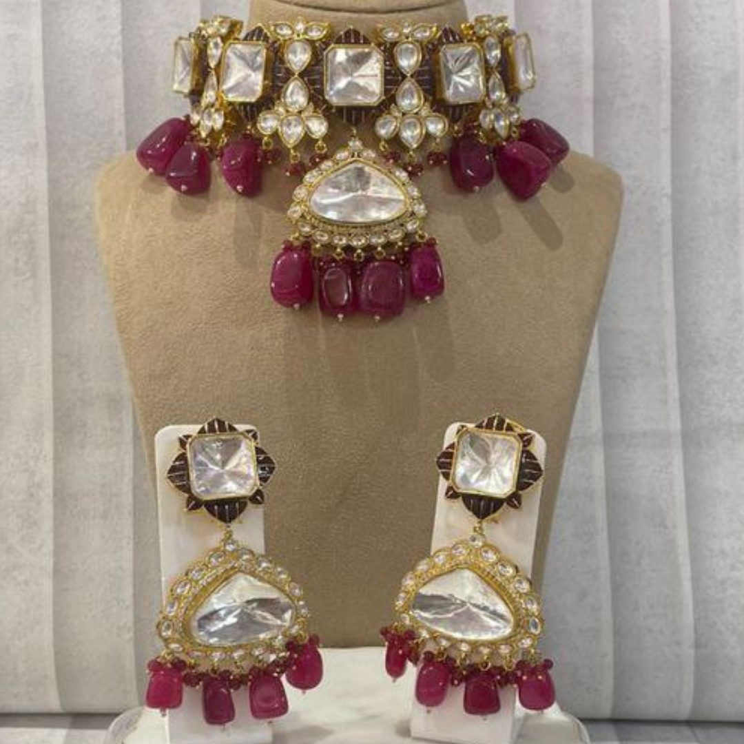 MAN-MOHI RED NECKLACE