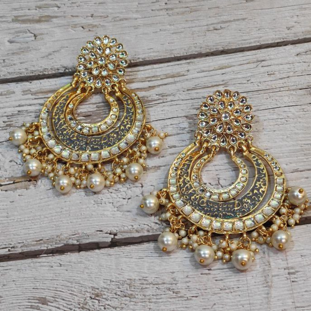 CHNOO GREY EARRING