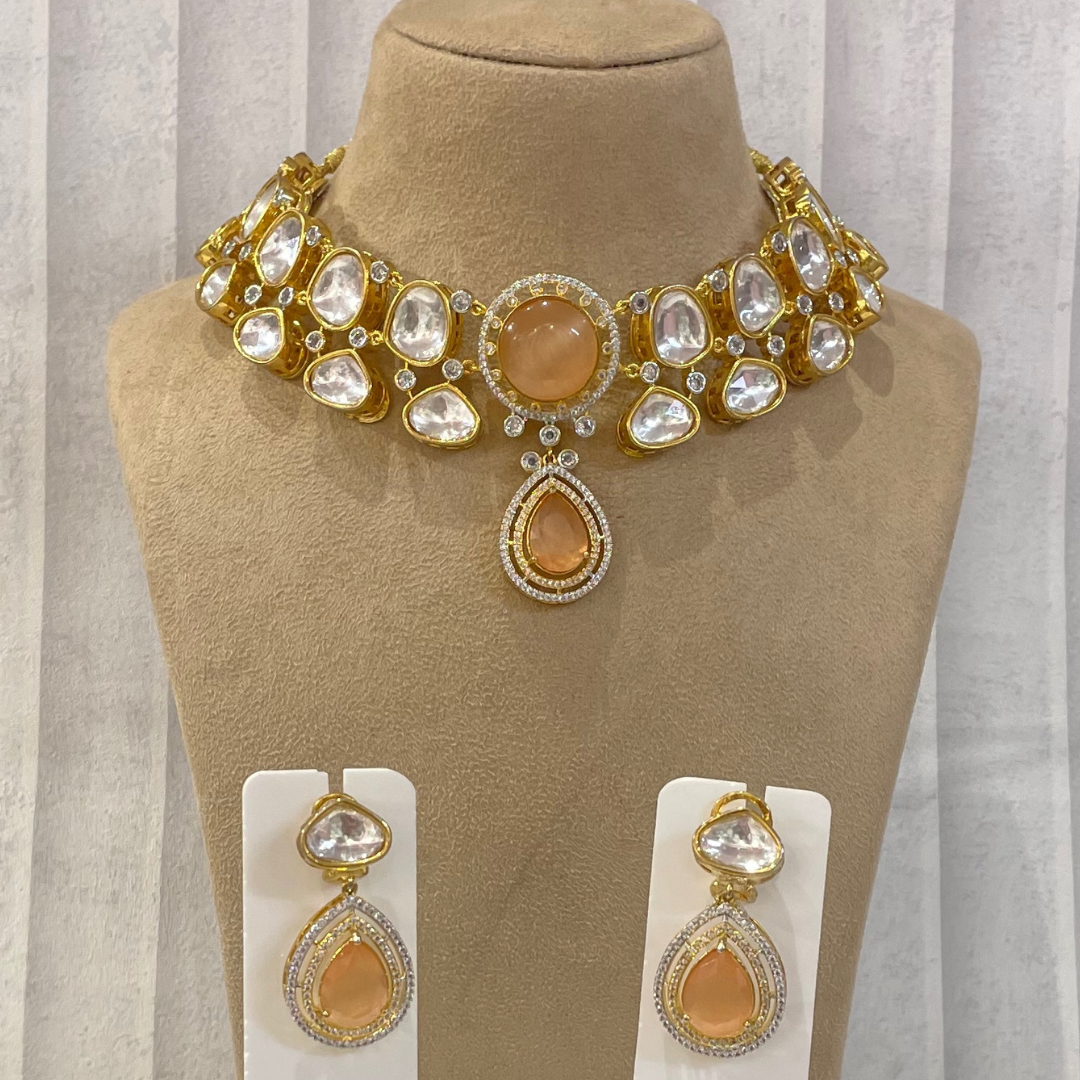 ALIZA PEACH NECKLACE