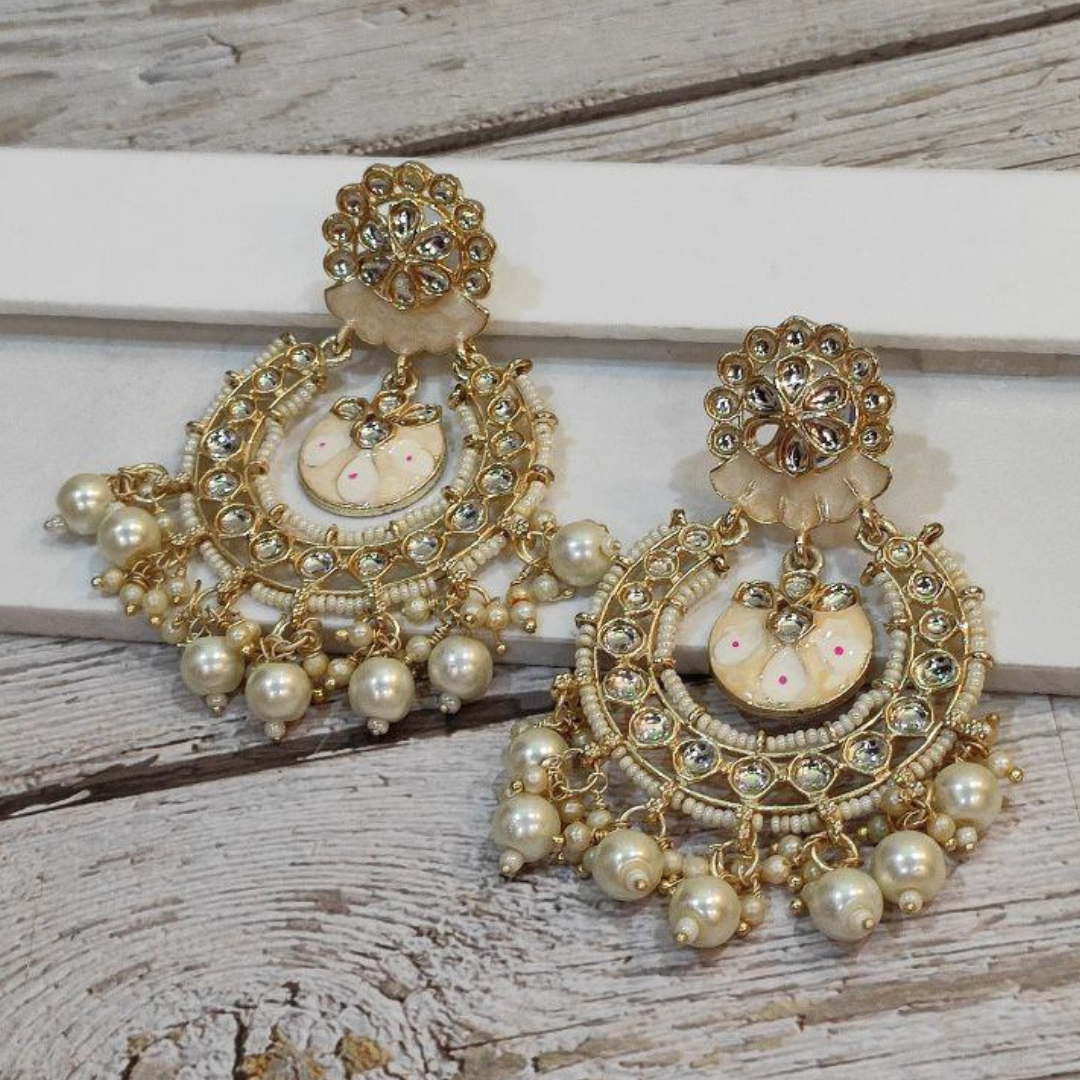 HAYA BEIGE EARRING