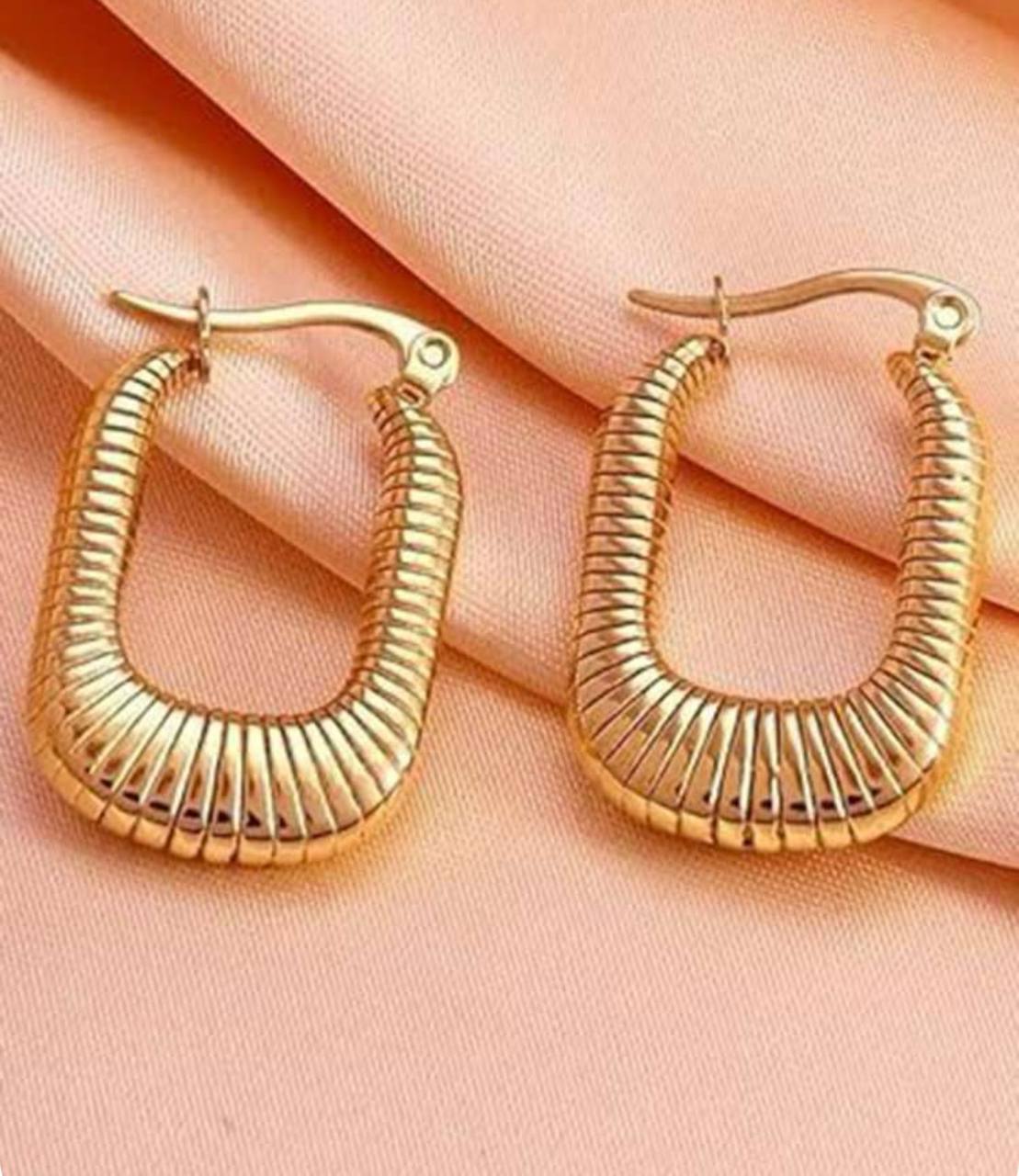 SOPHIE EARRINGS