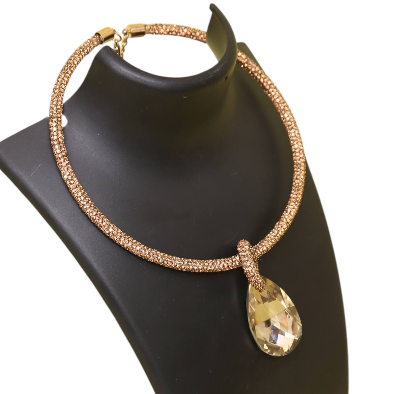 BINNA GOLDEN NECKLACE