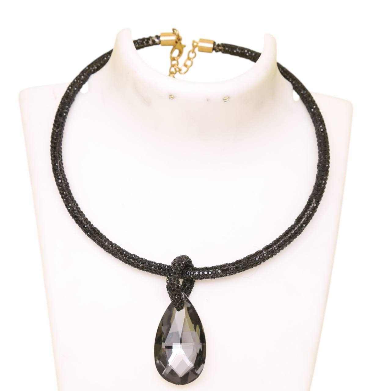 BINNA BLACK NECKLACE