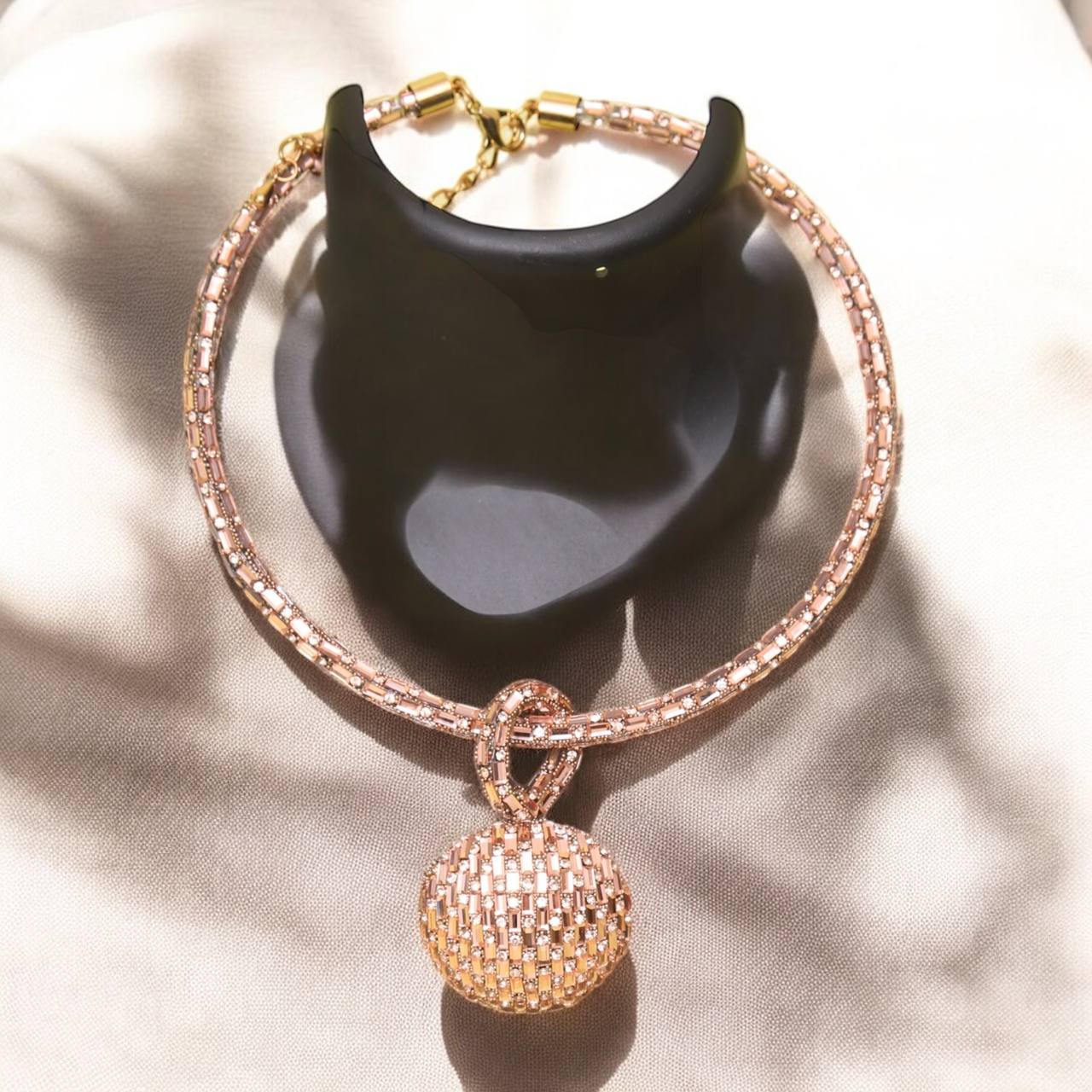 FAVE ROSE-GOLD NECKLACE