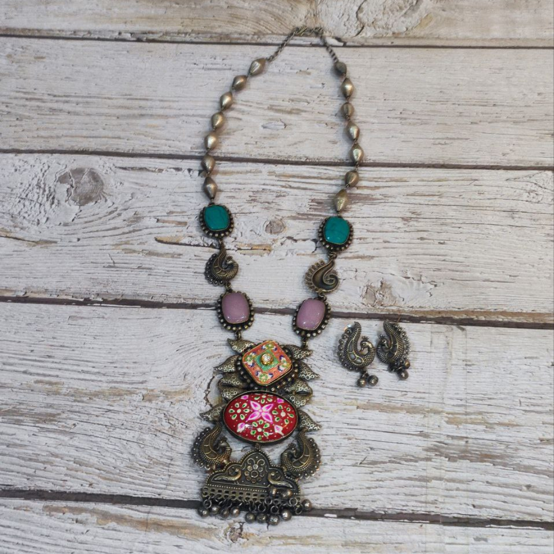 RED KAYAL NECKLACE