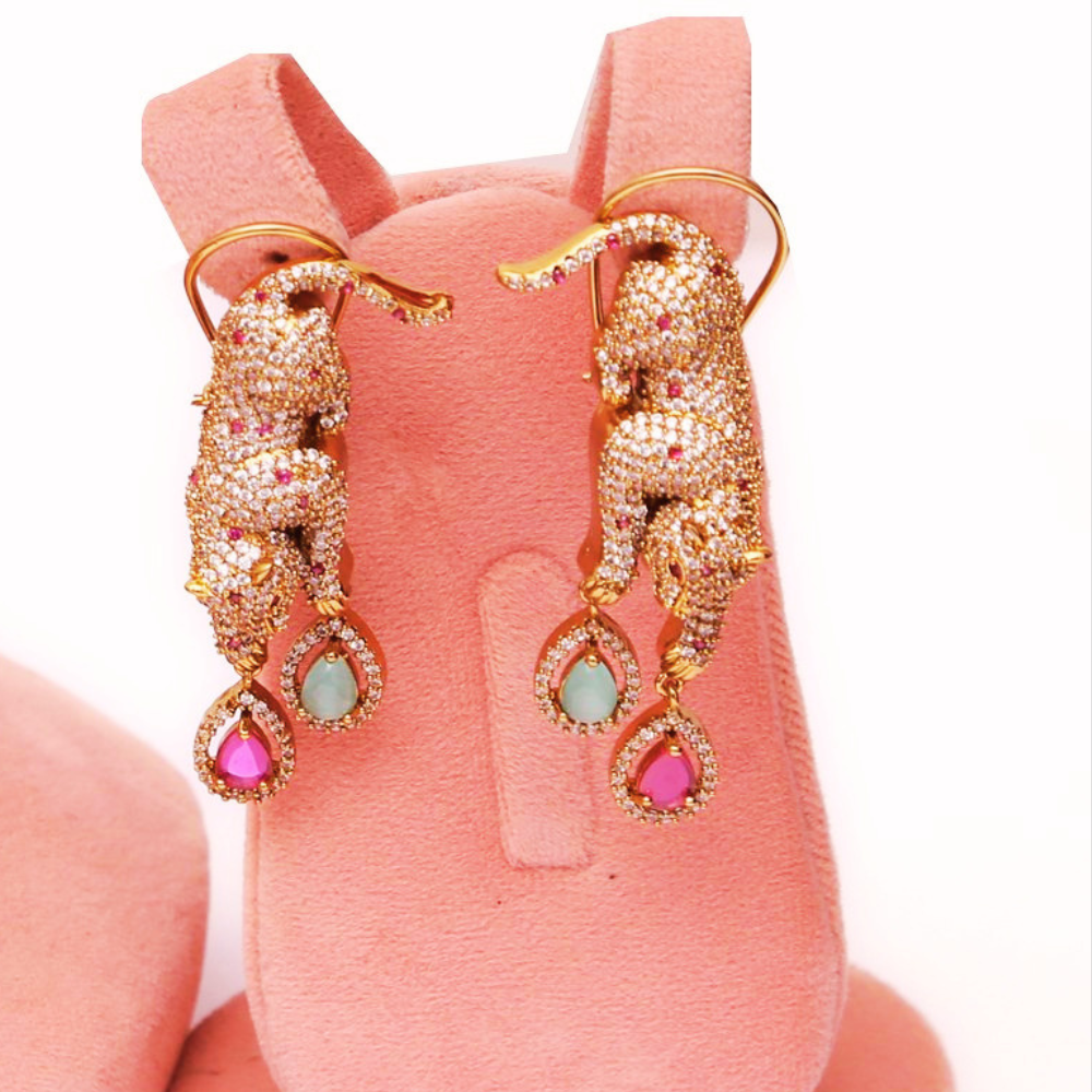 Pista tiger Vantara jewellery set