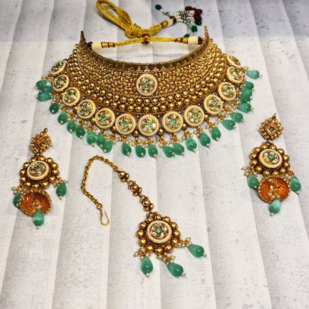 MINT-GREEN DEVI NECKLACE SET