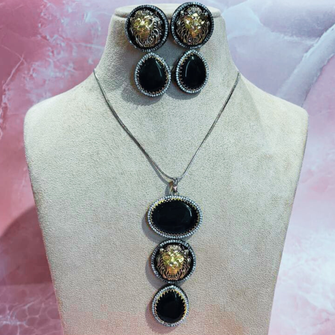 BADALI GRAY NECKLACE