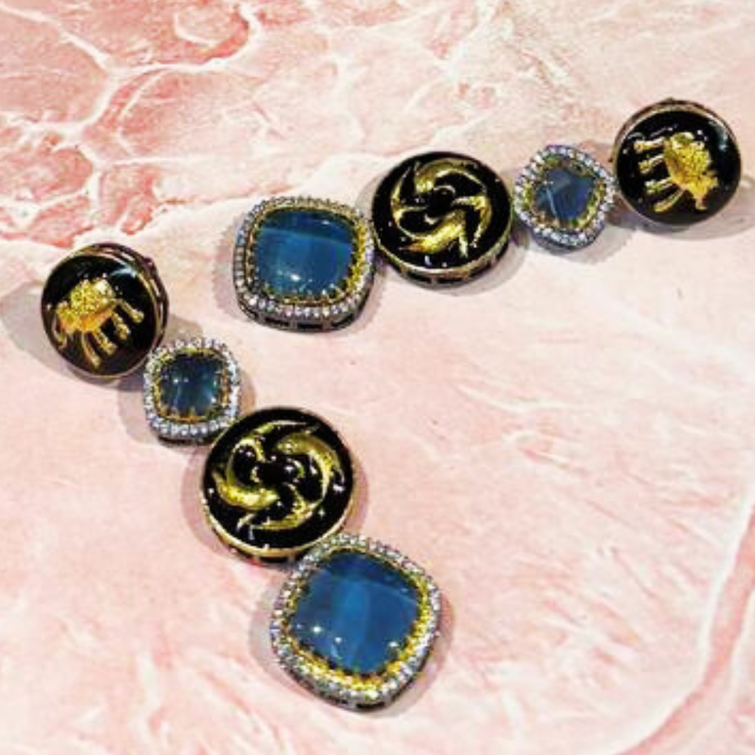 ELEPHIE GREY EARRING