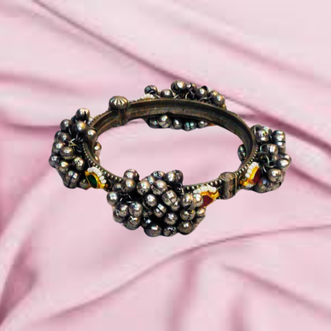 RAJIA BANGLE