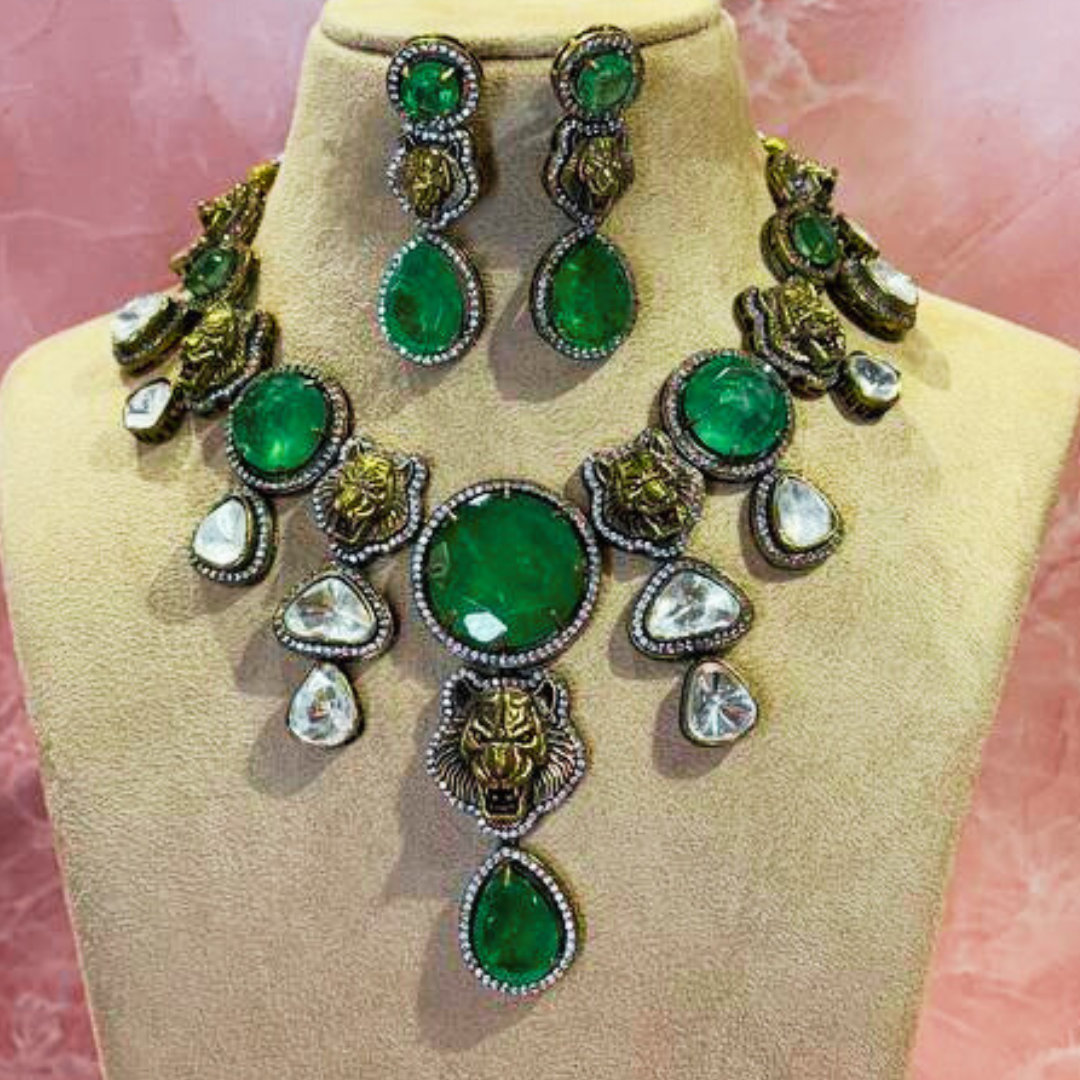 HEERA EMERALD NECKLACE