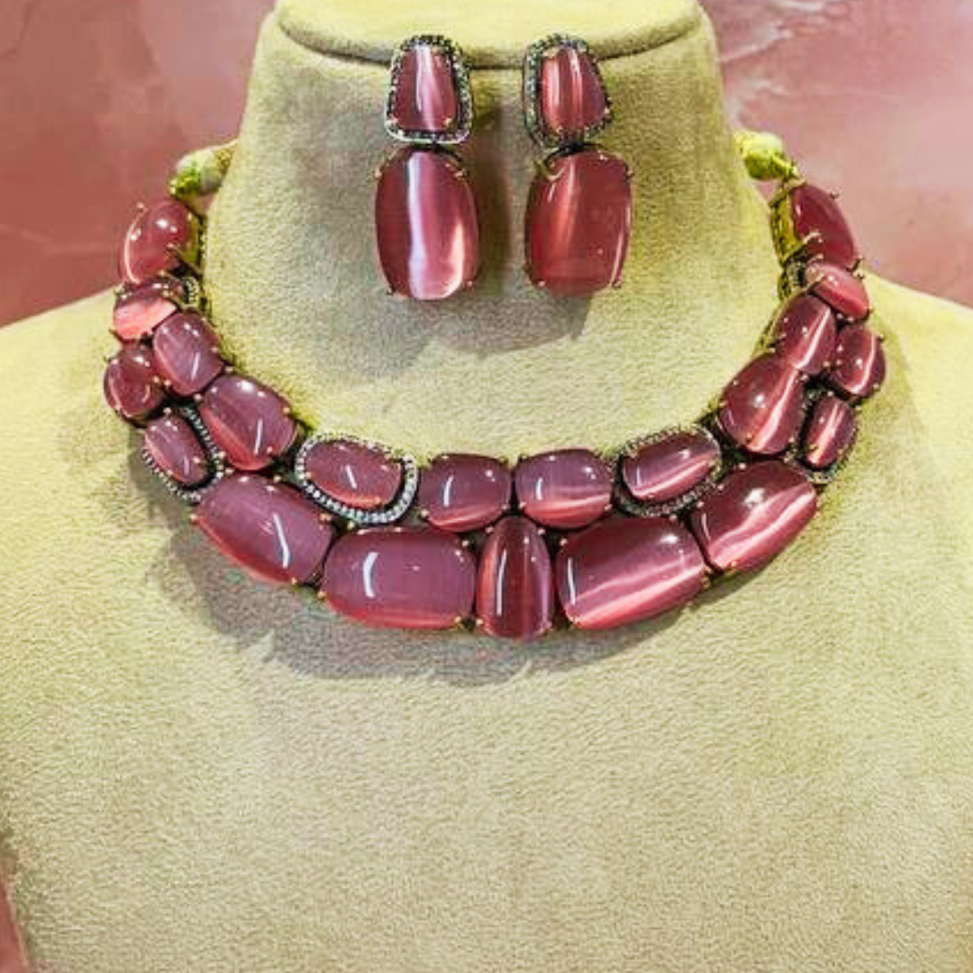 CROWN PINK NECKLACE