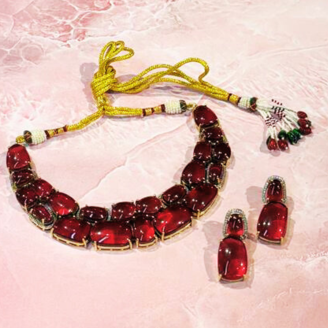 RED CROWN NECKLACE