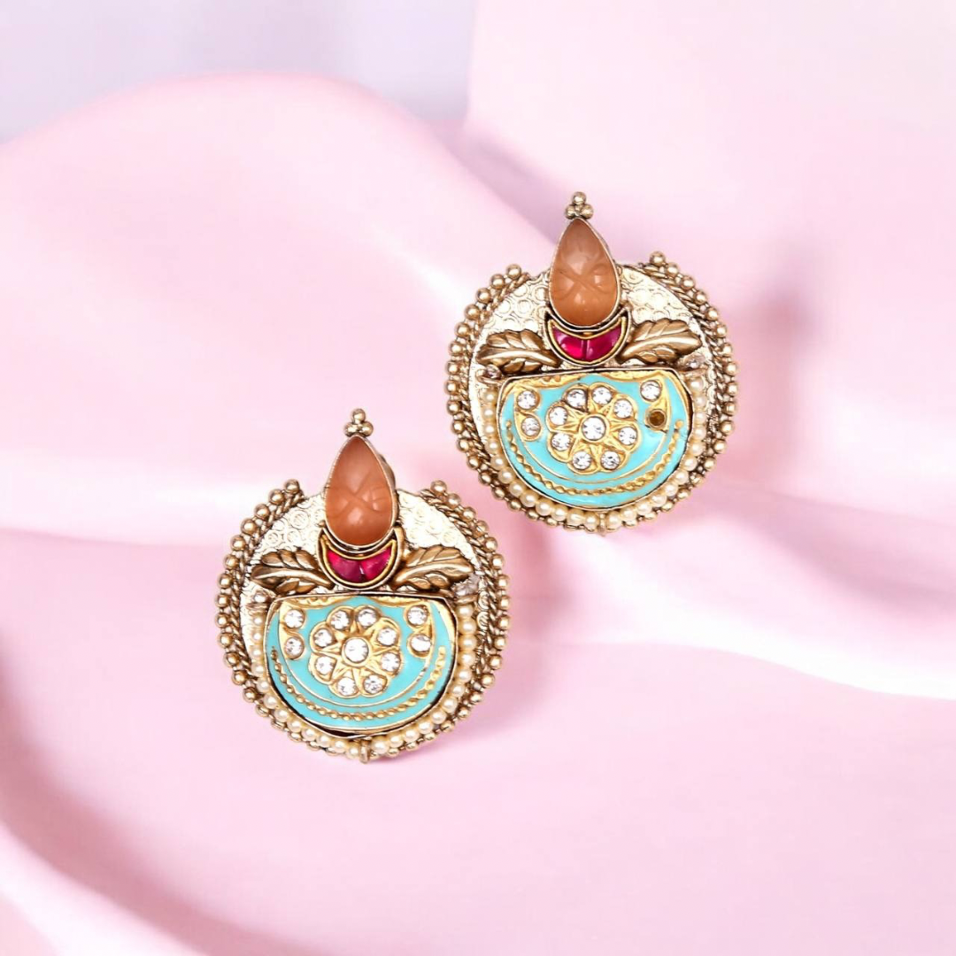 MAKAO STUD EARRINGS