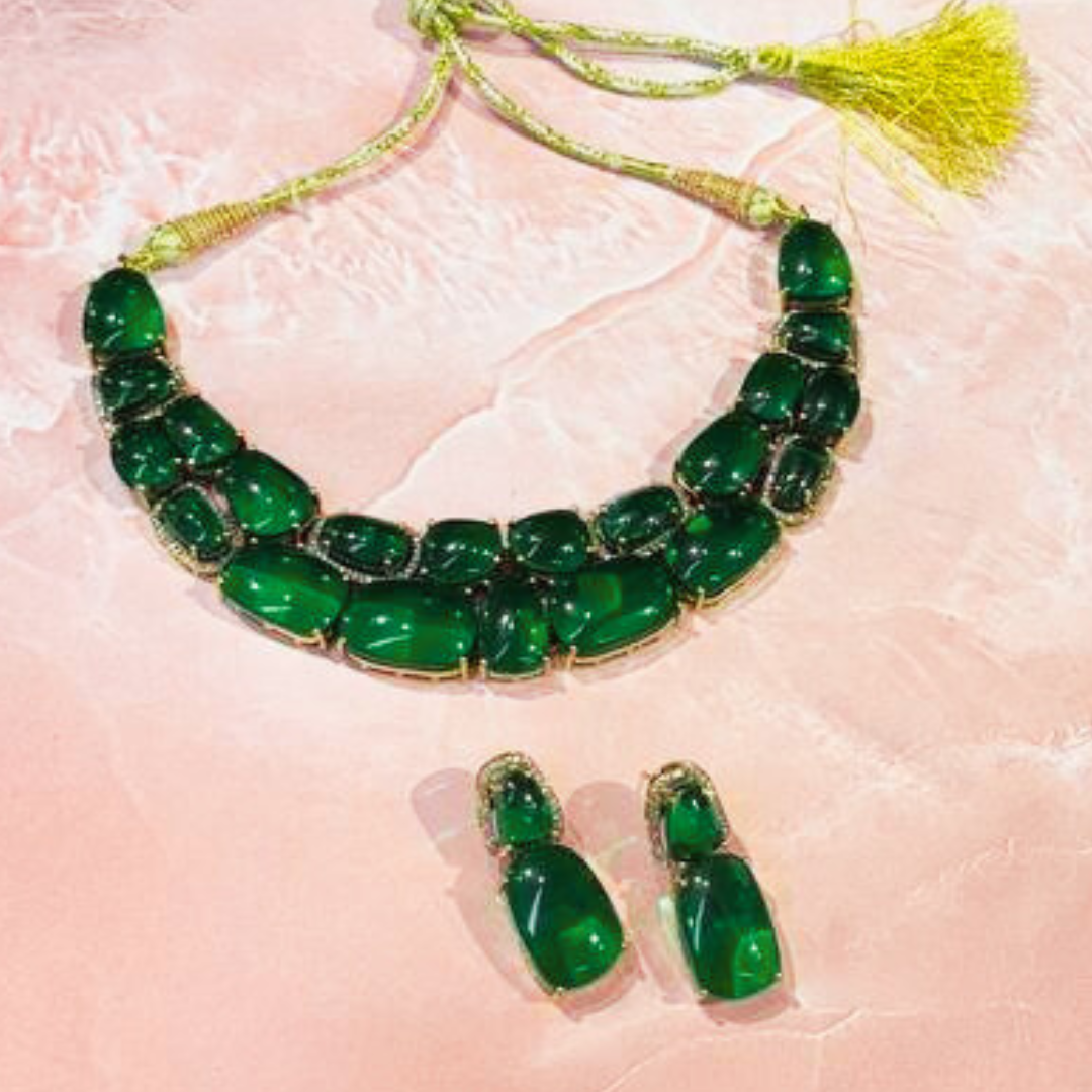 CROWN EMERALD NECKLACE