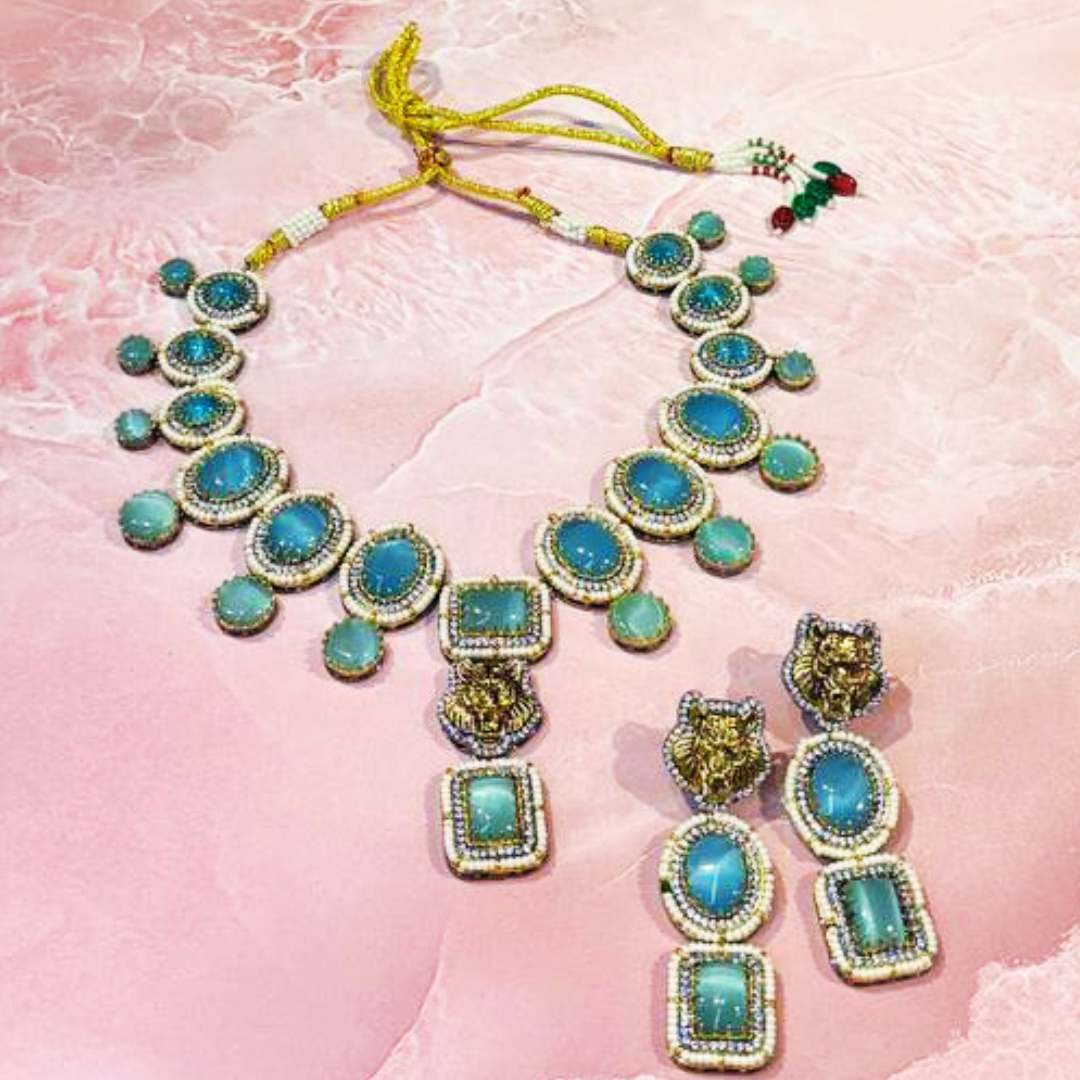 SOMYA AQUA NECKLACE