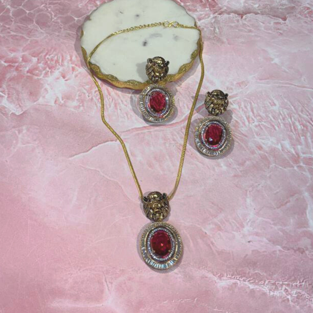 HERMIONE RED NECKLACE