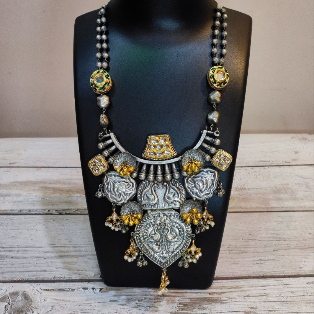 GREEN MADALIA MAYUR NECKLACE