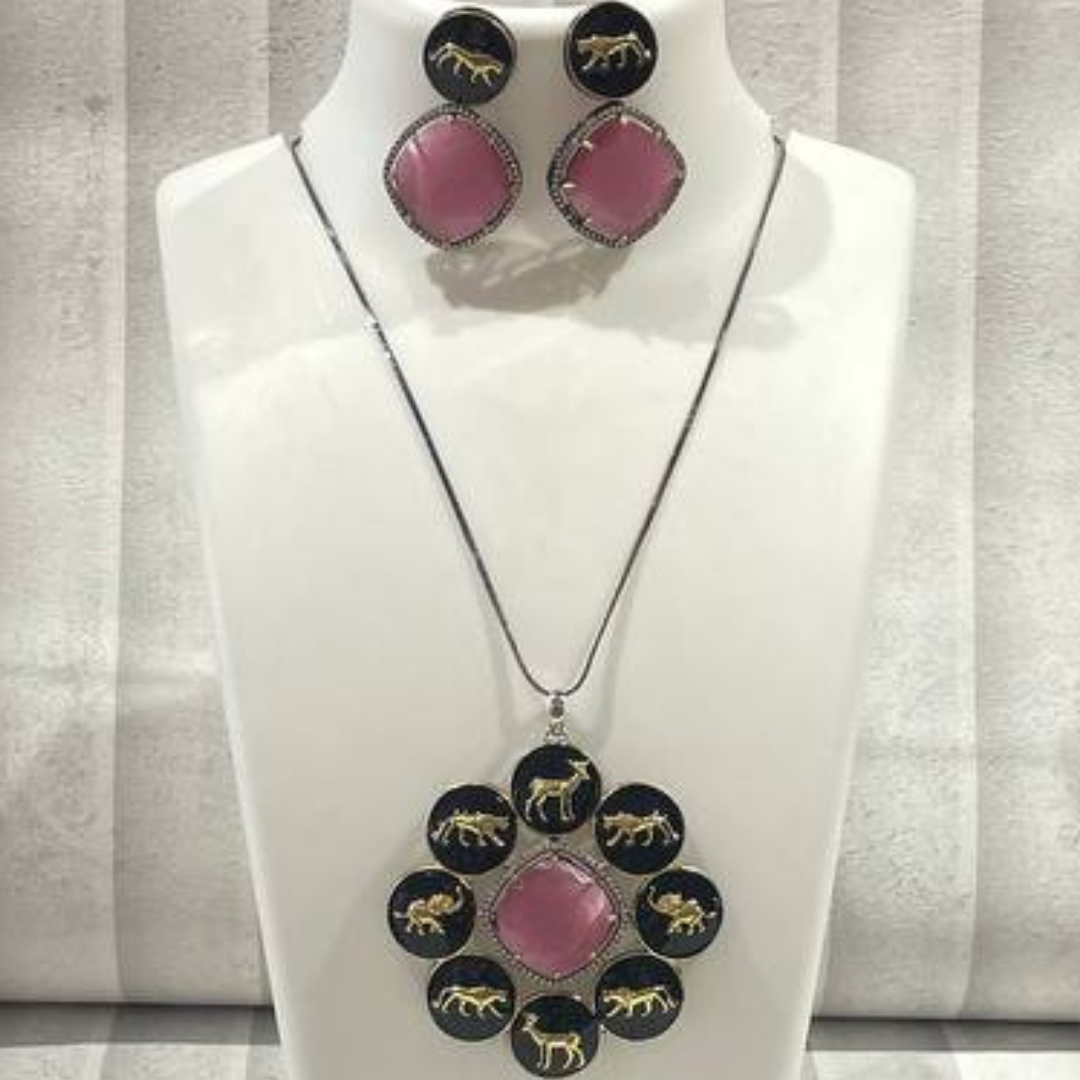 FLOORA PINK NECKLACE
