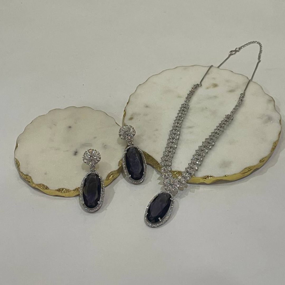 SHASHA VOILET NECKLACE