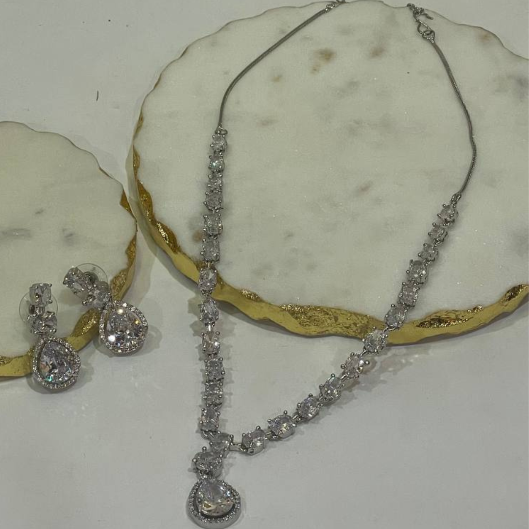 REHEMA WHITE NECKLACE