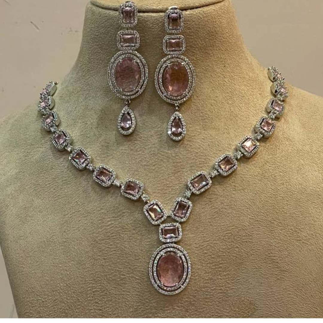 ZURI PINK NECKLACE