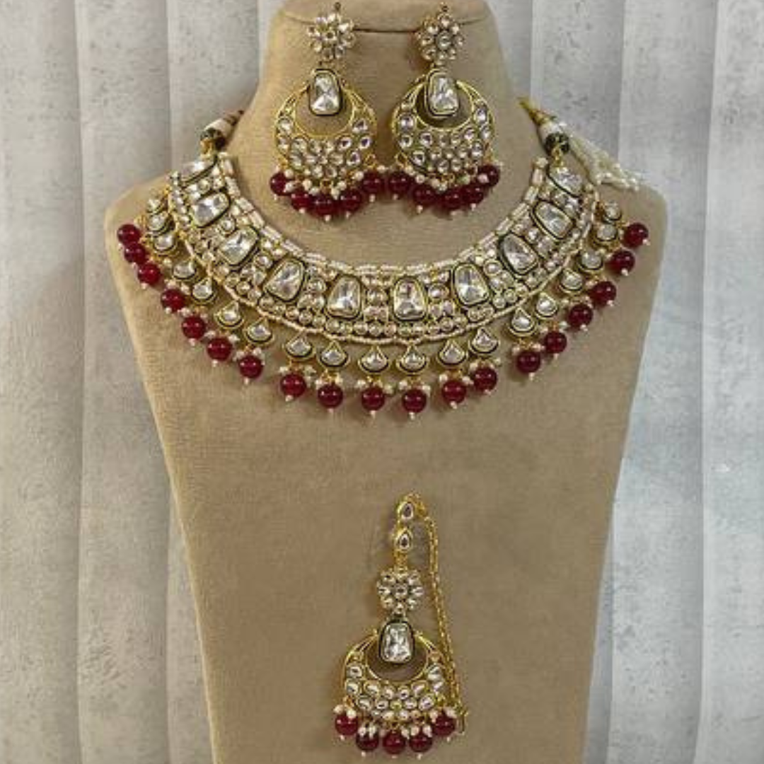 KUSHALA RED NECKLACE
