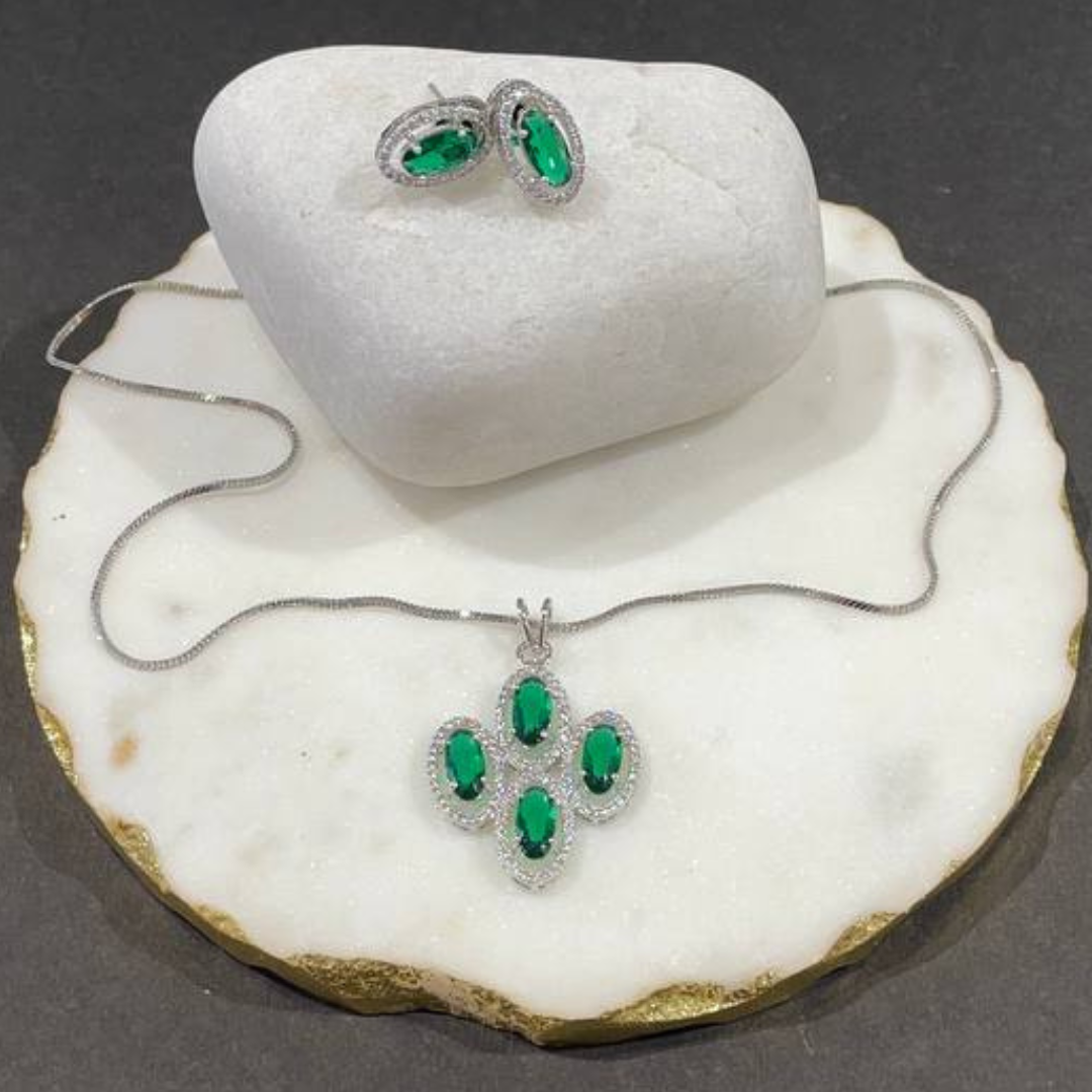 NAZAKAT EMERALD NECKLACE