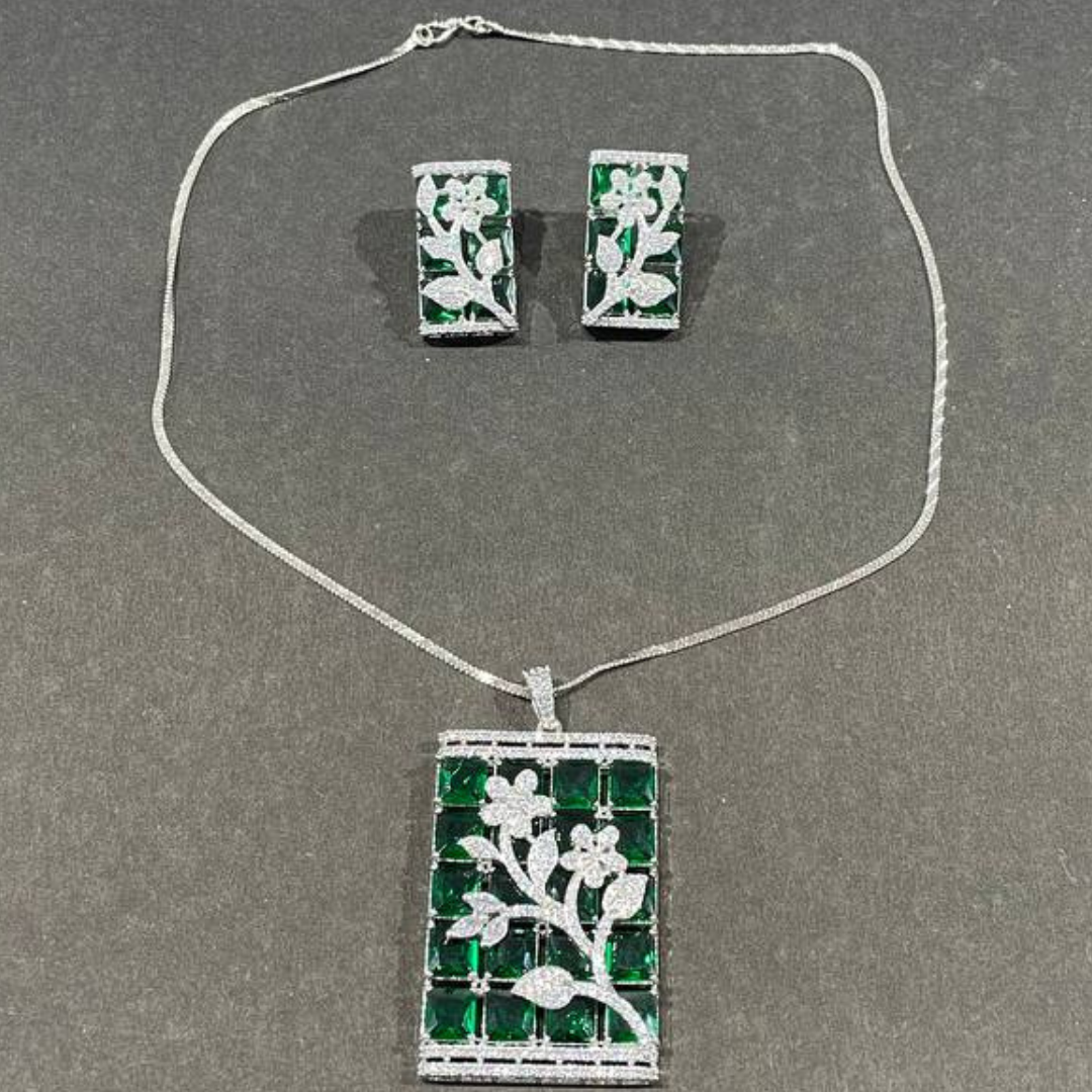 FLORESIA EMERALD-GREEN NECKLACE