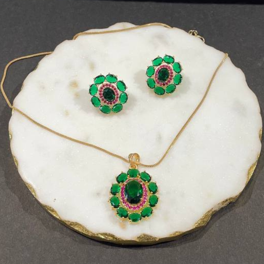 DEEPI GREEN NECKLACE
