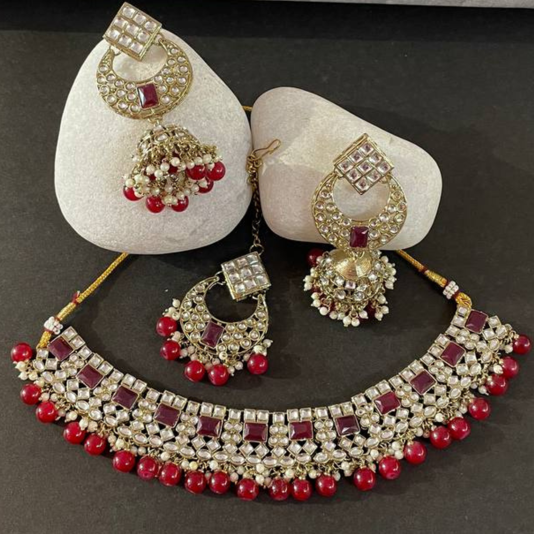 SAYA RED NECKLACE