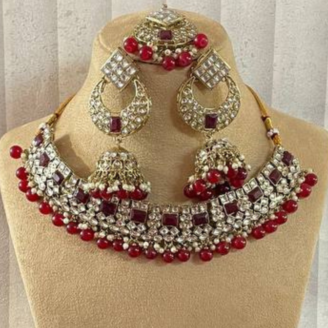 SAYA RED NECKLACE