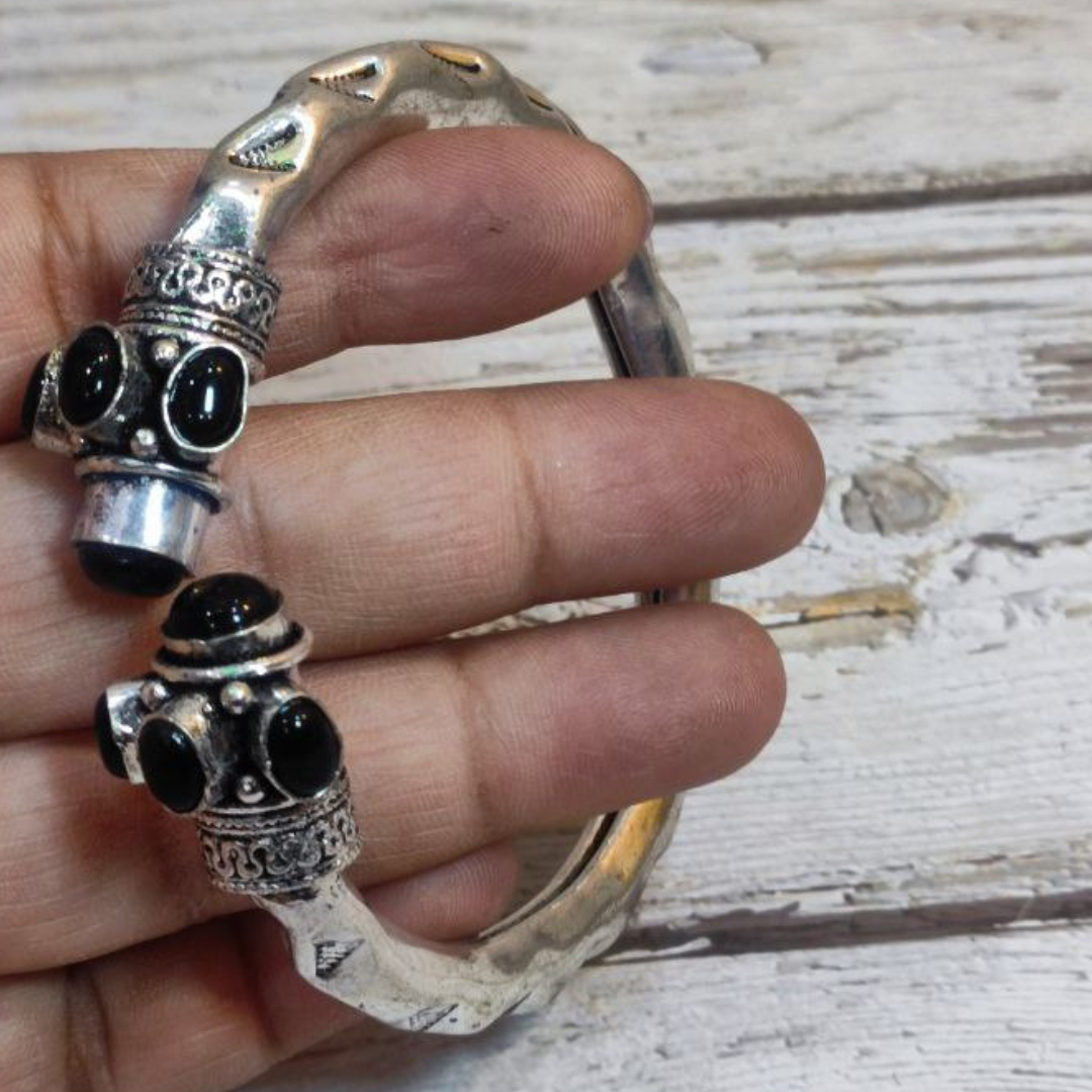 BLACK DICSON BRACELET