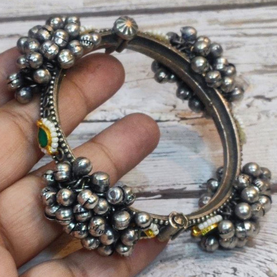 RAJIA GREEN BRACELET