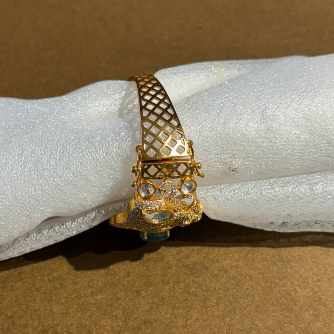 MAYURI EMERALD MOISSANITE BANGLES