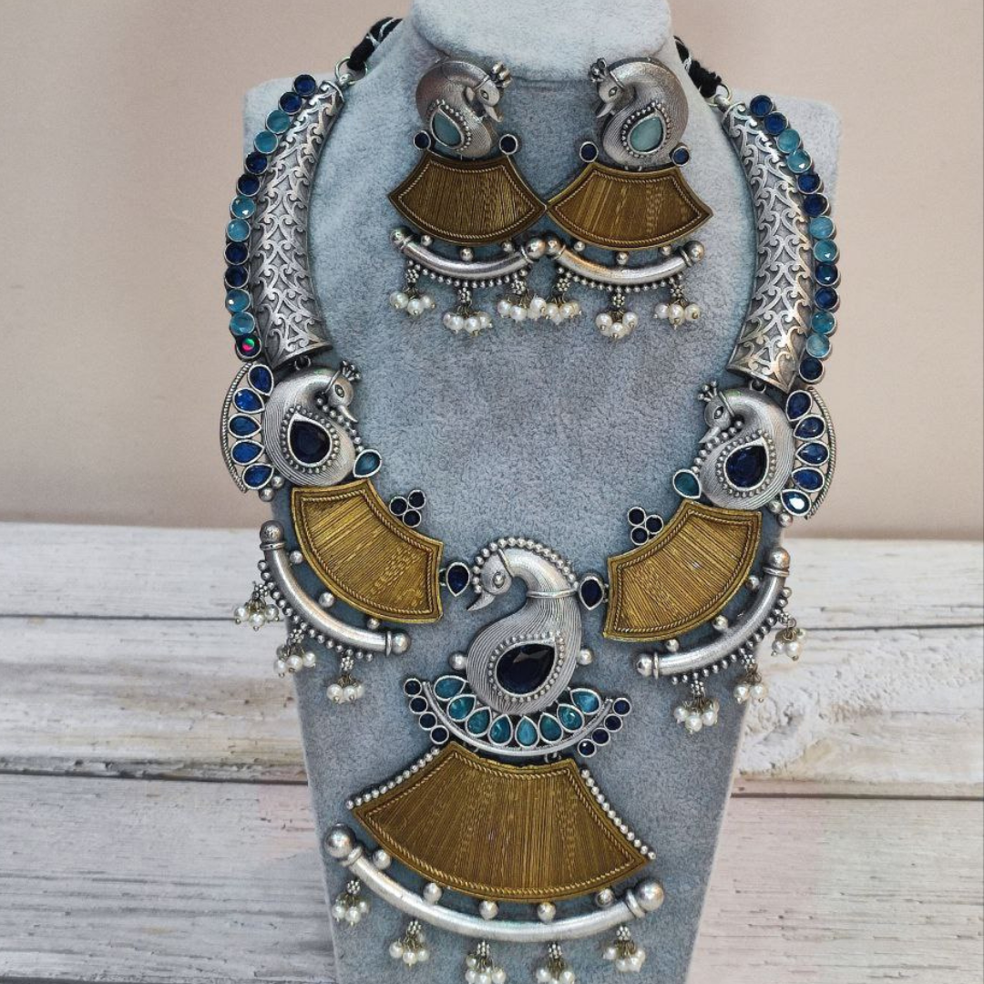 Aamarpali dualtone necklace