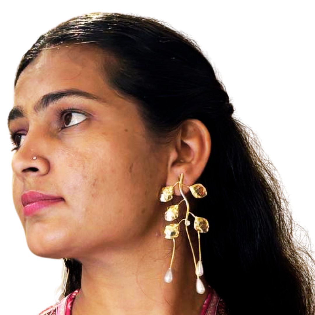 GOLDEN HAYA PEARL EARRINGS