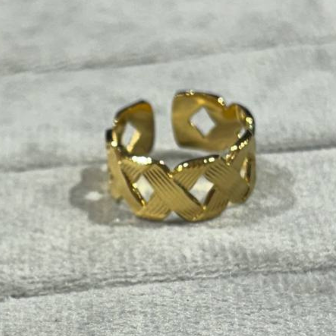 MOHE GOLDEN RING