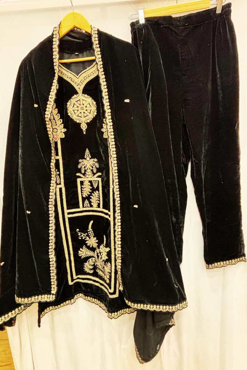 Black Sana-Noor suit