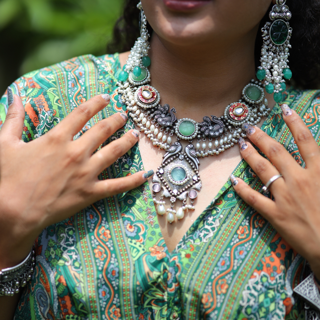 MAHI GREEN NECKLACE