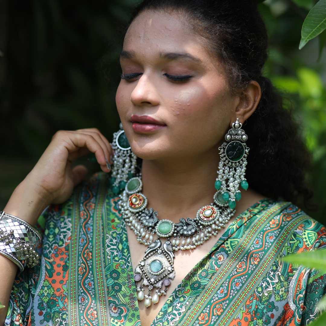 MAHI GREEN NECKLACE
