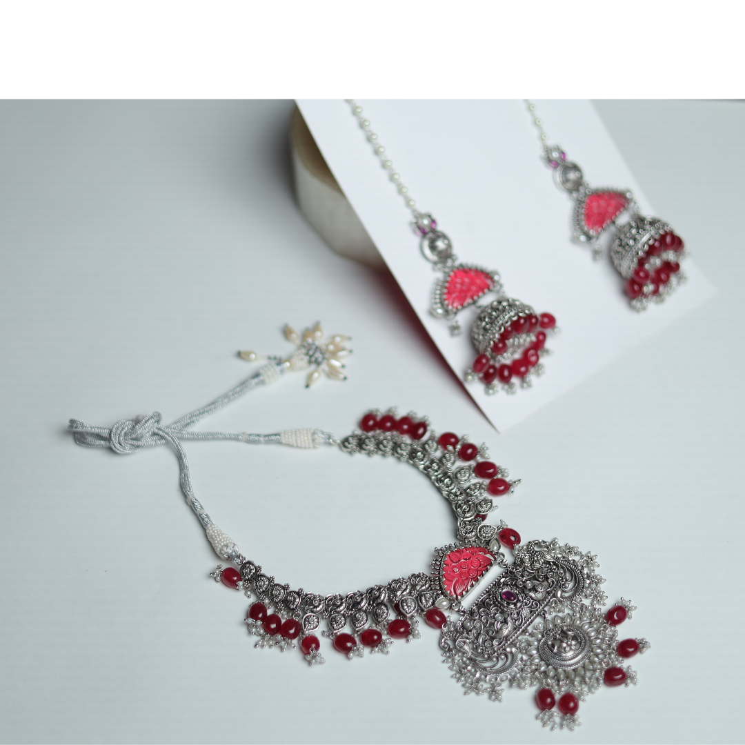 RED NOOR NECKLACE