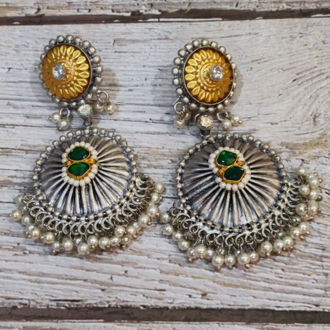 AVANI GREEN EARRING