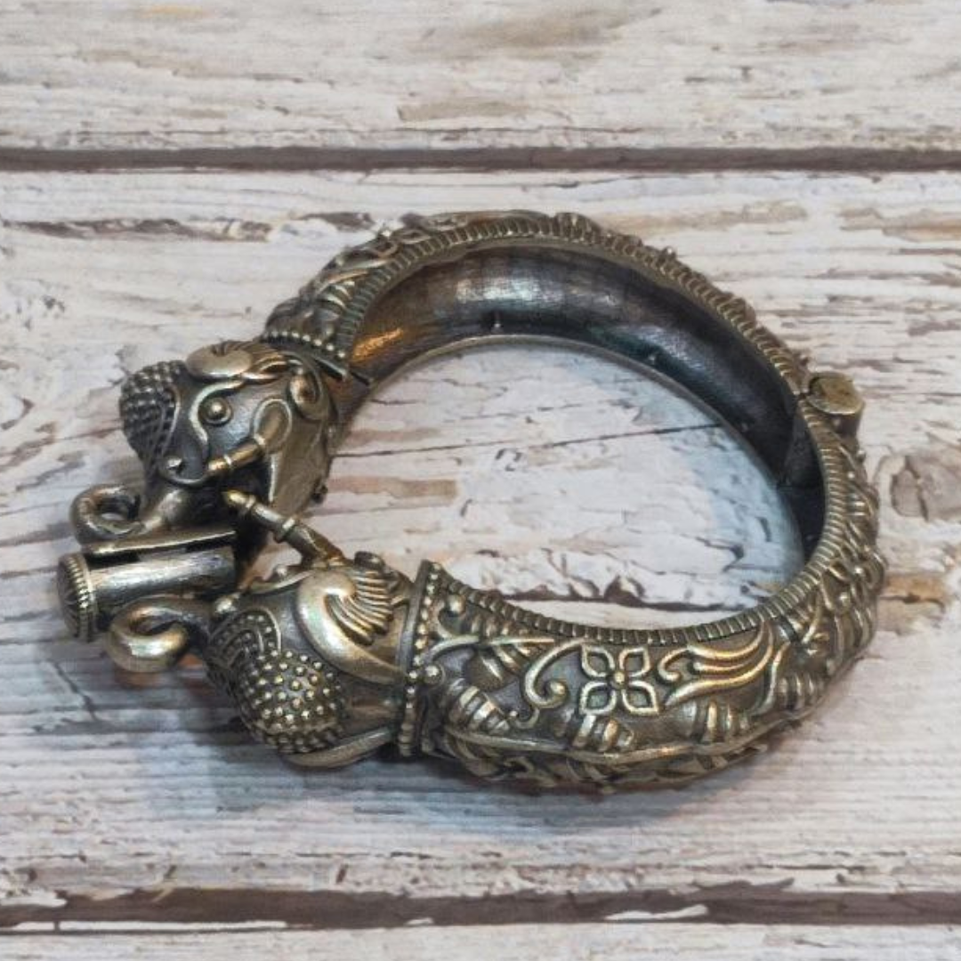 GAJRAAJ BAHUBALI BRACELET