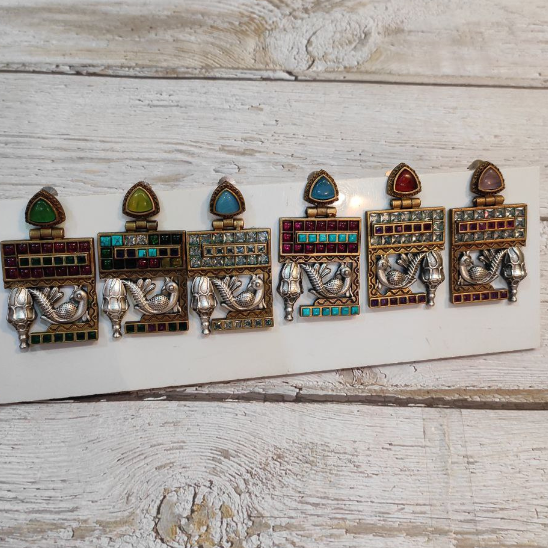 KALAPI GREEN EARRING